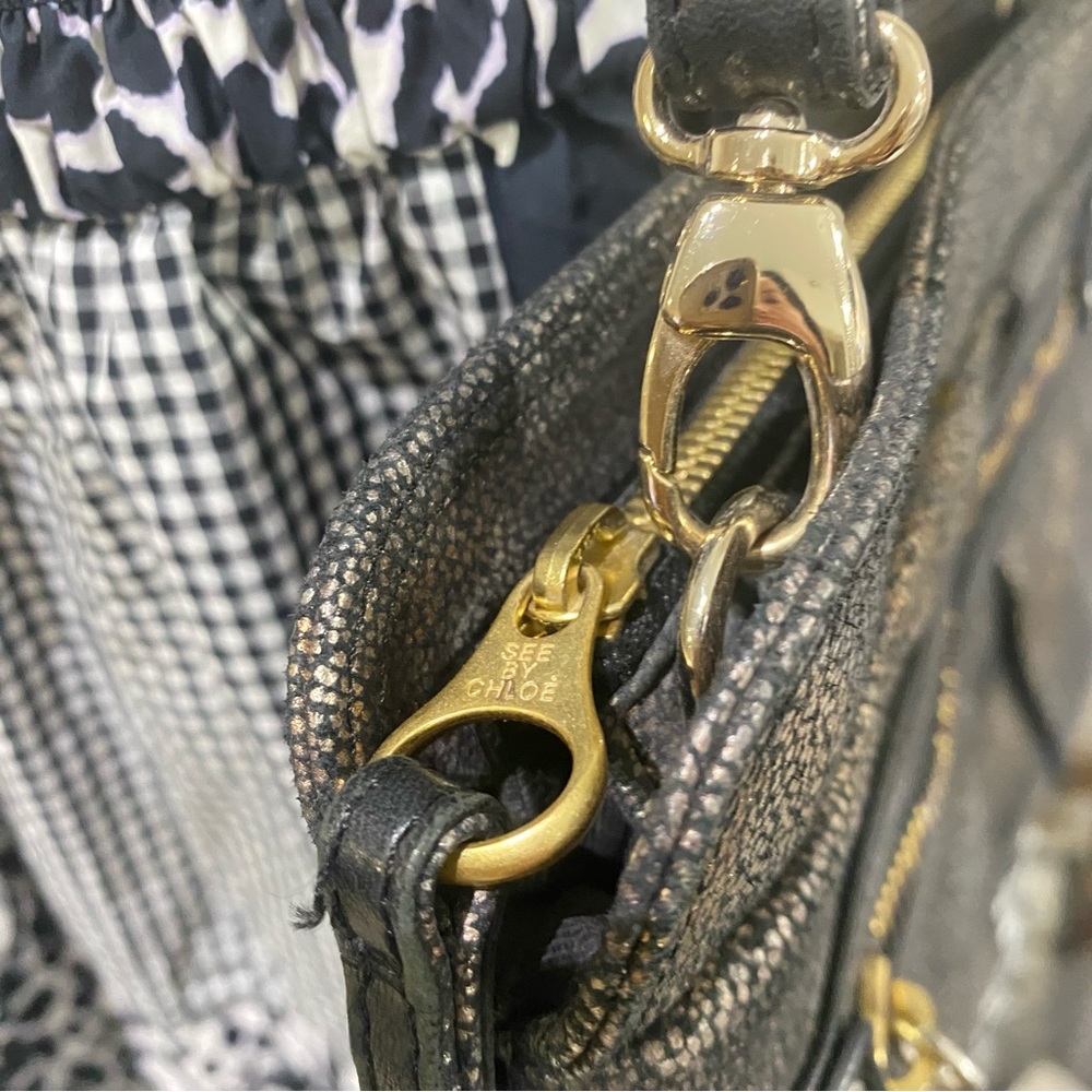 See by Chloé Textured Leather Metallic Clutch Shoulder Envelope Bag - Picture 4 of 15